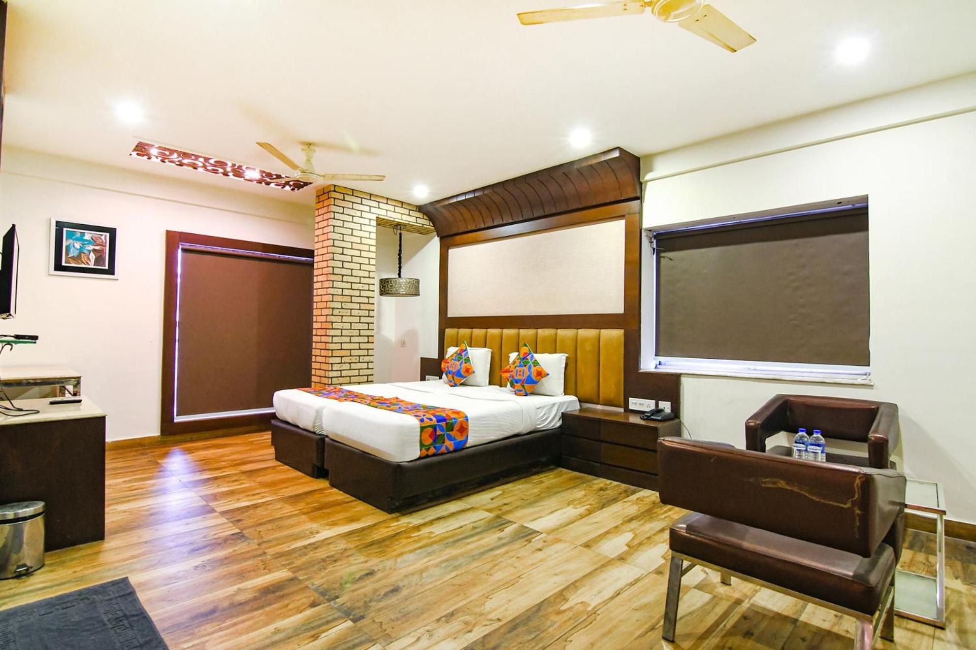 Fabhotel Prime Ivory Inn - Park Circus Колката Екстериор снимка