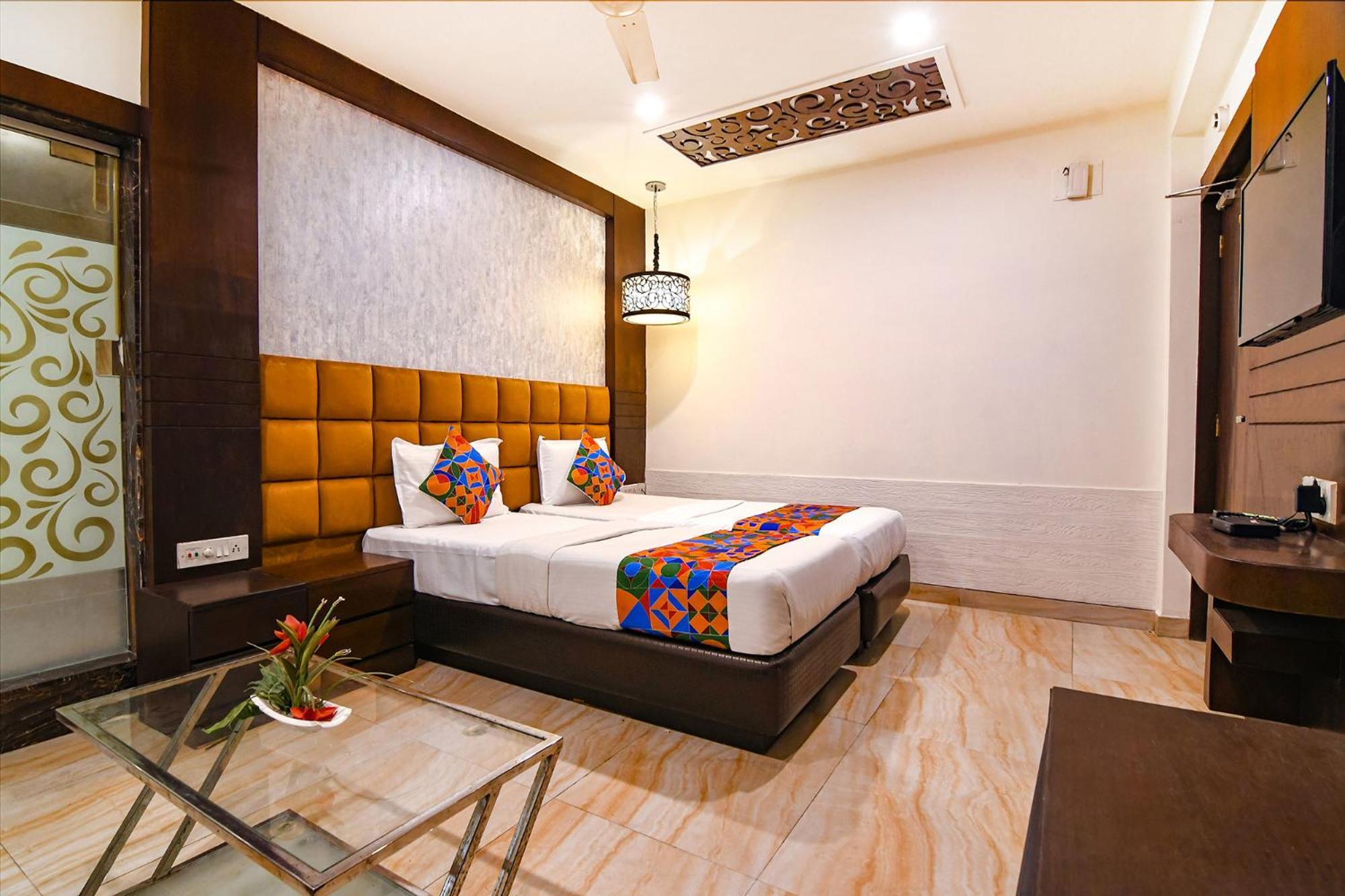 Fabhotel Prime Ivory Inn - Park Circus Колката Екстериор снимка