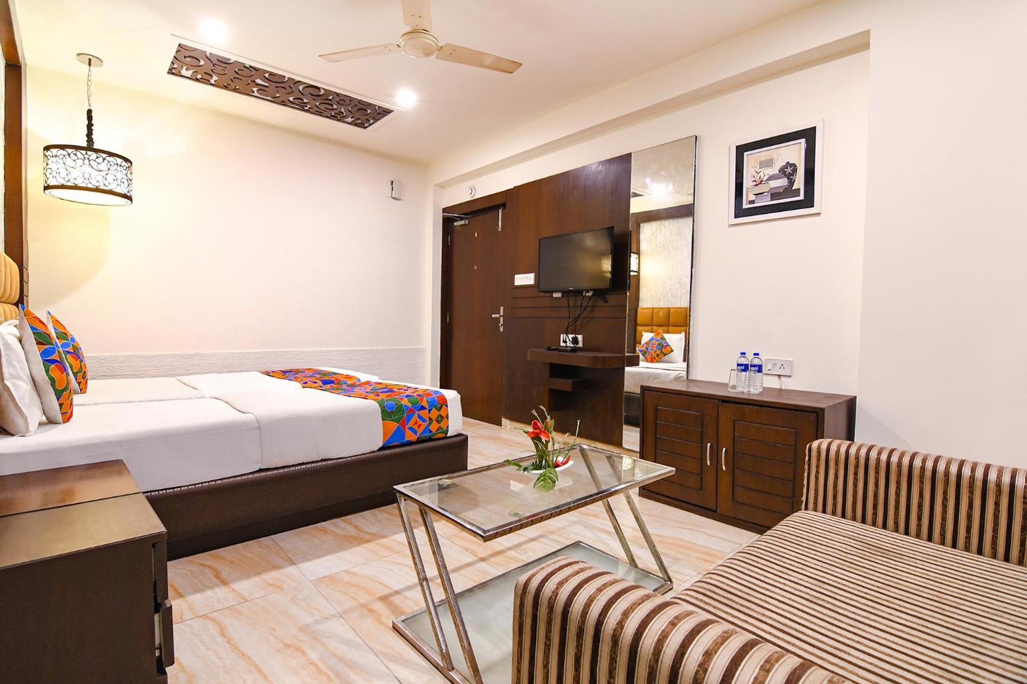 Fabhotel Prime Ivory Inn - Park Circus Колката Екстериор снимка