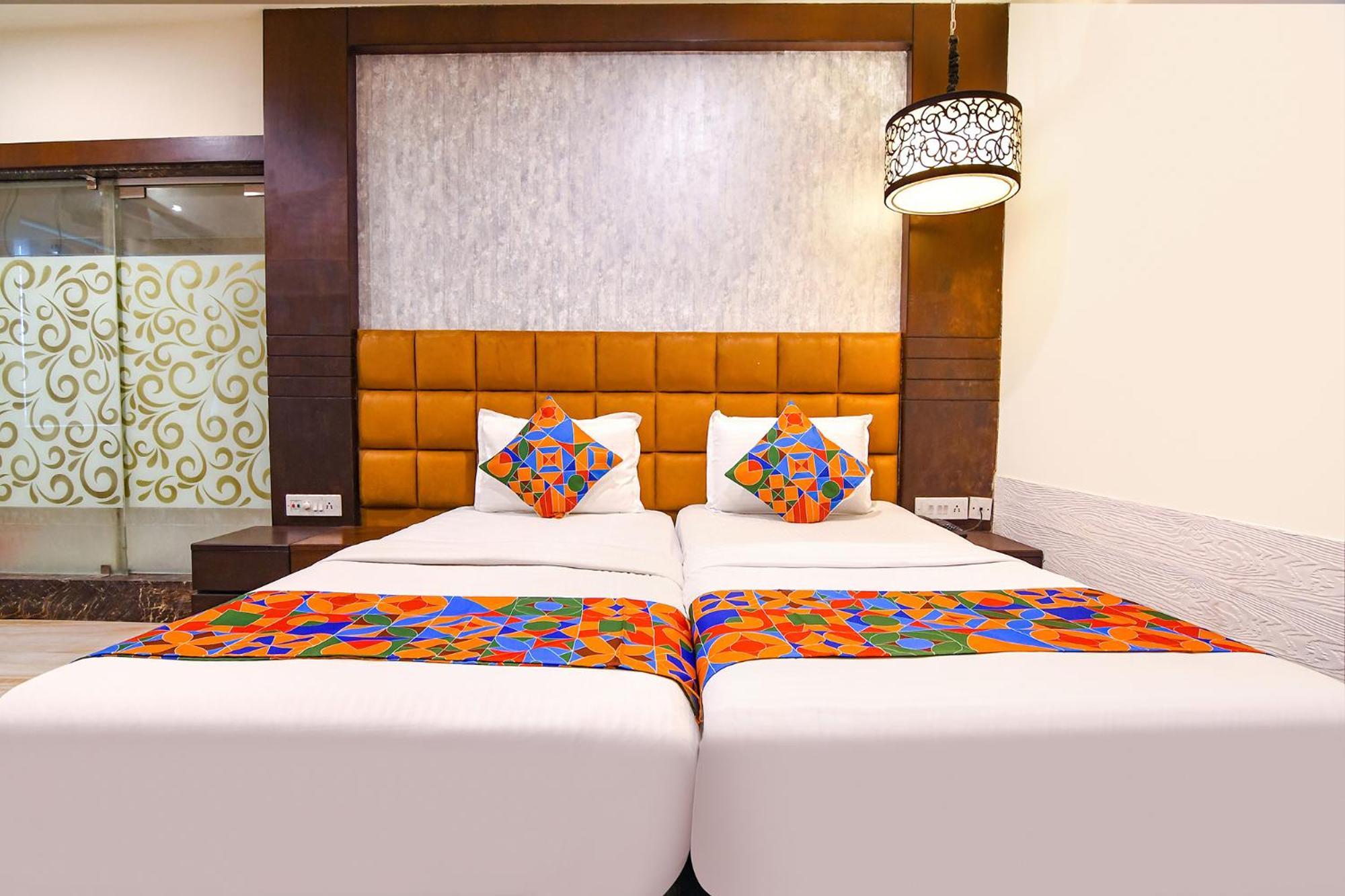 Fabhotel Prime Ivory Inn - Park Circus Колката Екстериор снимка