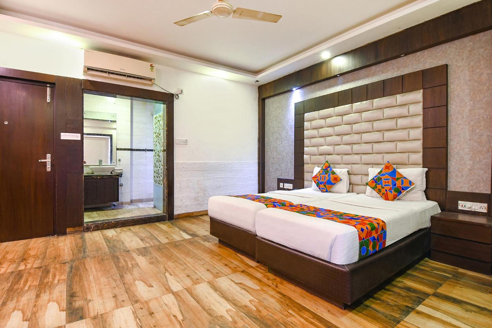 Fabhotel Prime Ivory Inn - Park Circus Колката Екстериор снимка