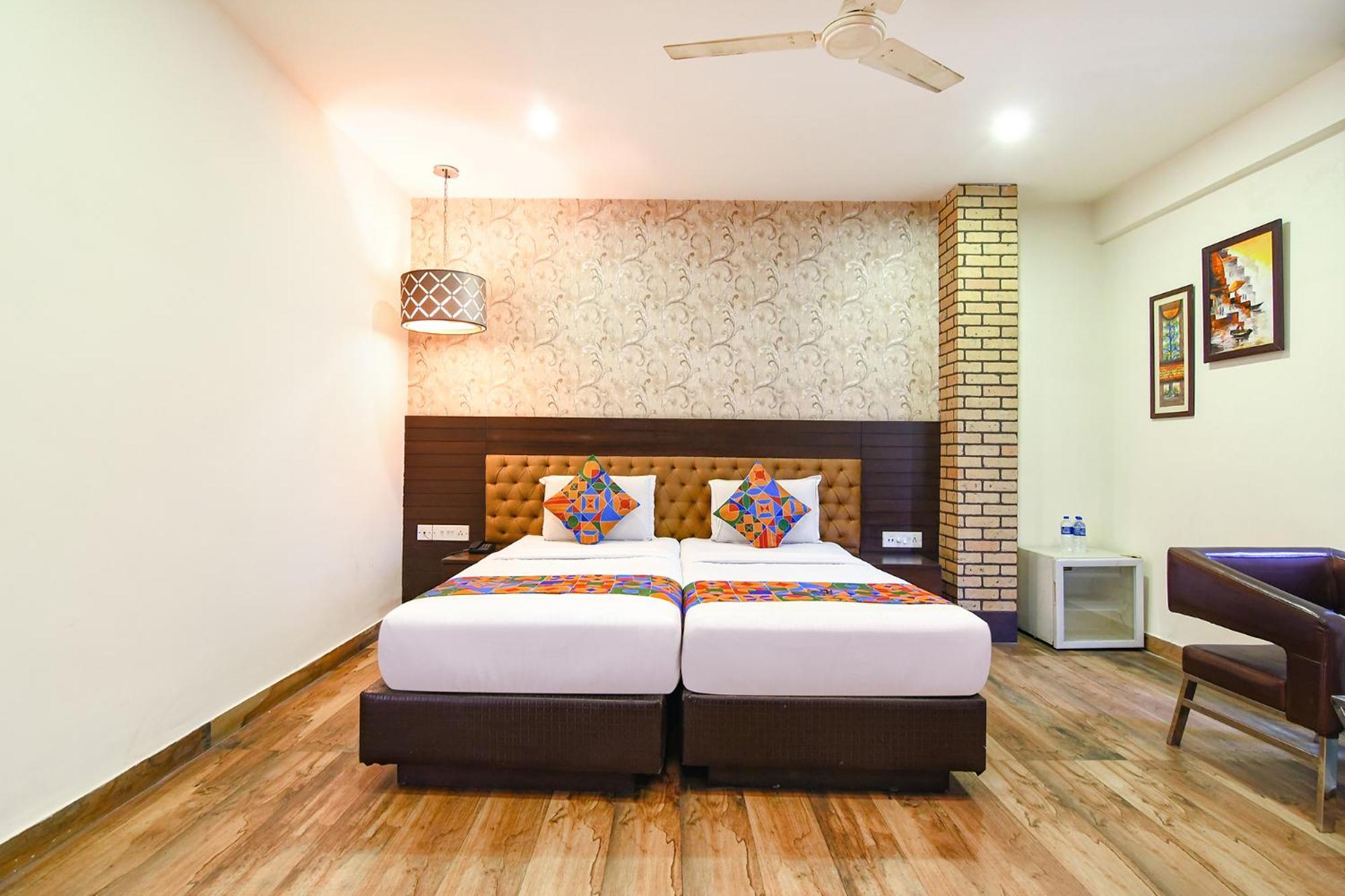 Fabhotel Prime Ivory Inn - Park Circus Колката Екстериор снимка