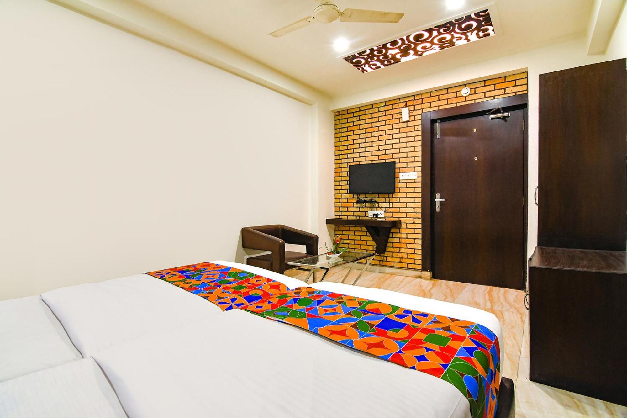 Fabhotel Prime Ivory Inn - Park Circus Колката Екстериор снимка