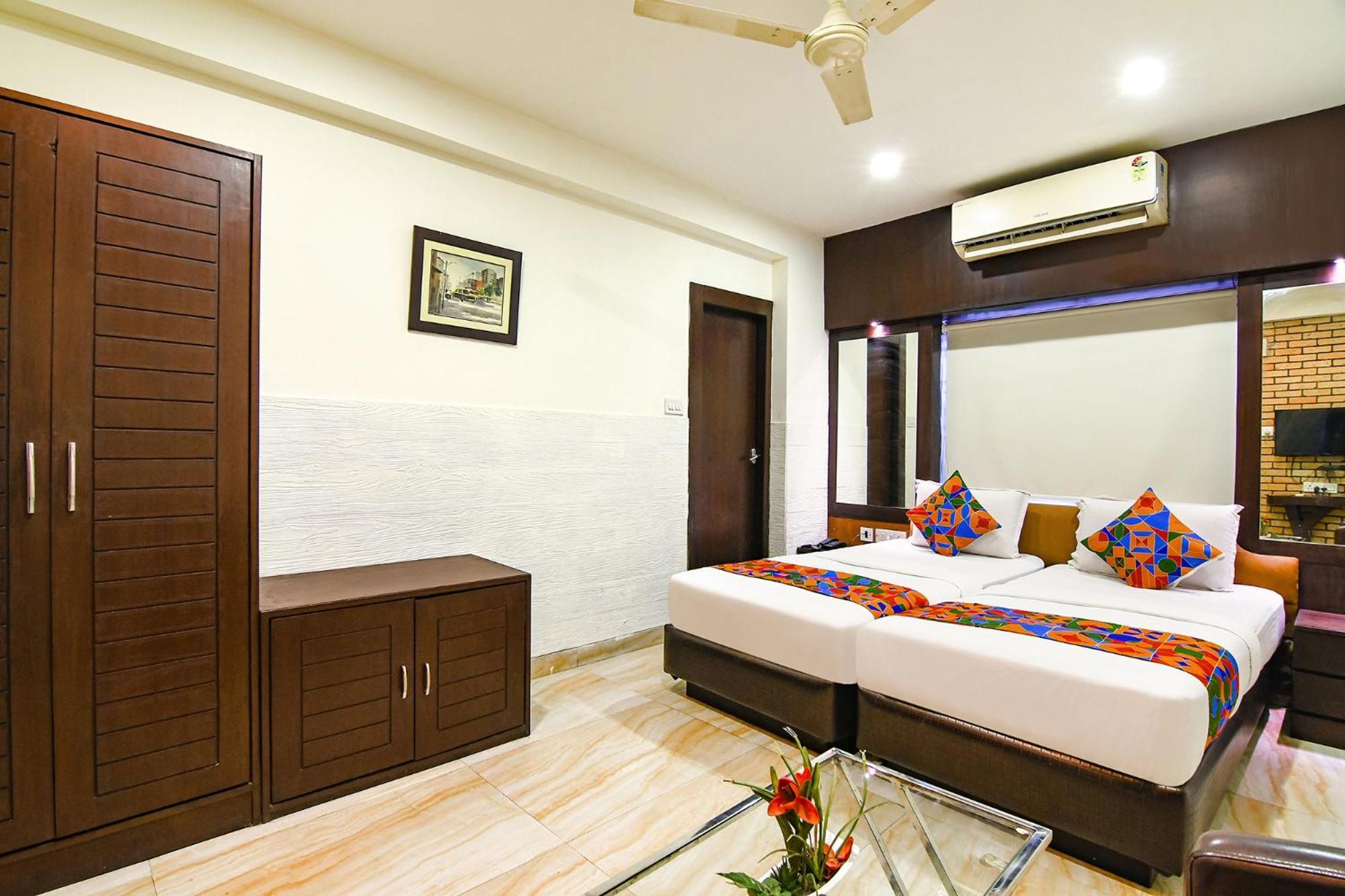 Fabhotel Prime Ivory Inn - Park Circus Колката Екстериор снимка