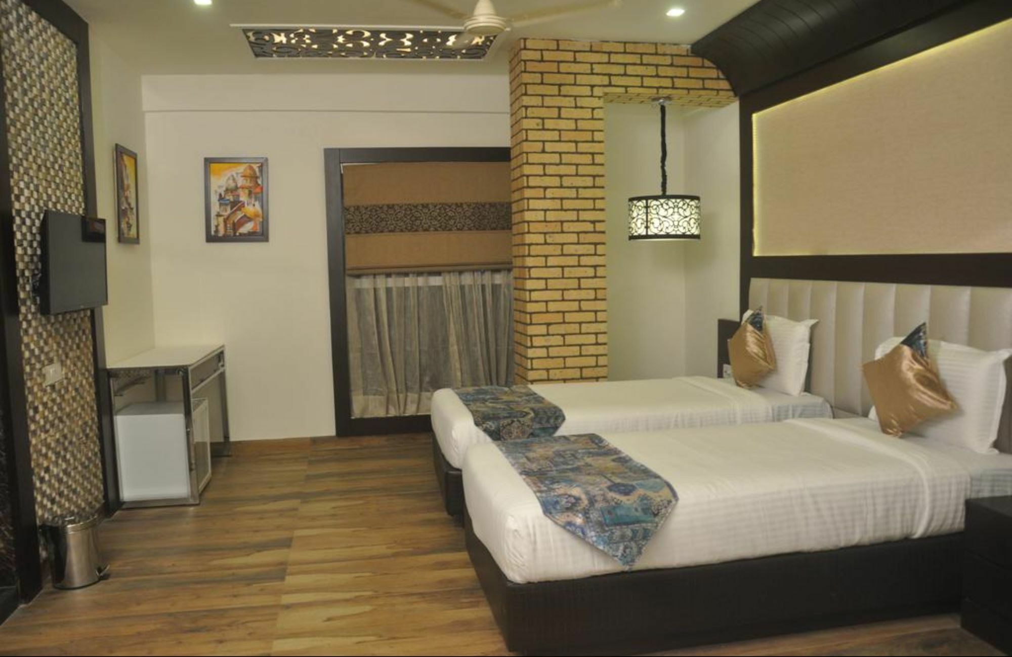 Fabhotel Prime Ivory Inn - Park Circus Колката Екстериор снимка